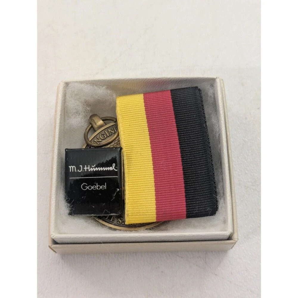 Hummel Goebel‎ Century Collection HUM 487 “Let’s Tell The World” 1990 w/ Box